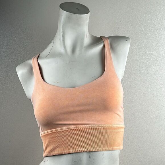 Women’s Lululemon sport bra size 4 shirt top - Picture 3 of 10